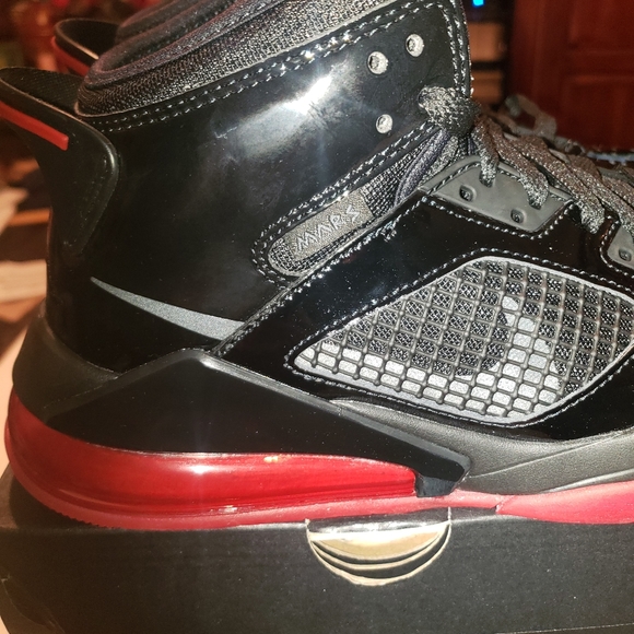 Jordan Mars 270 Grade School - Picture 2 of 11